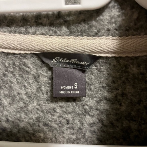 Eddie Bauer sweater - Picture 2 of 2